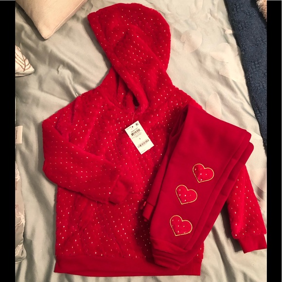 Epic Threads Other - New Epic Threads Red heart fleece hoodie and joggers set size 5 NWT